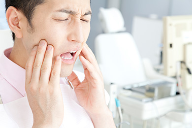 銀歯のリスクをご存じですか？